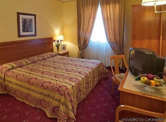 米开朗基罗酒店 萨索洛