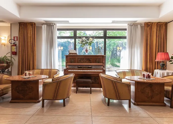 酒店 米开朗基罗酒店 4*