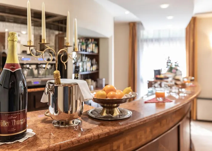 米开朗基罗酒店 4* 萨索洛