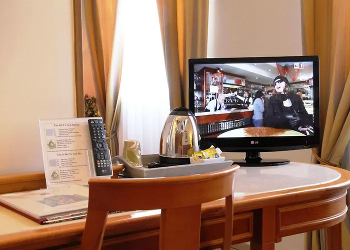 米开朗基罗酒店 酒店 4*