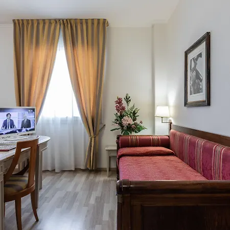 ホテル Michelangelo サッスオーロ