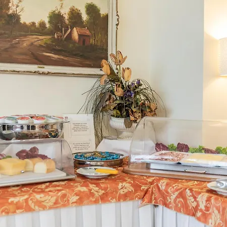 Michelangelo Hotel 4*