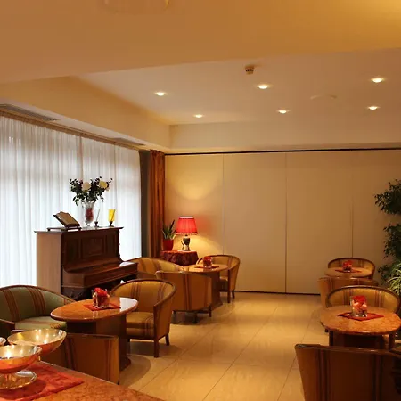 Michelangelo Hotel 4*