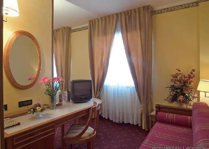 Michelangelo Hotel 4*